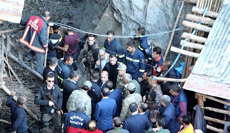 Ş­i­l­i­­d­e­ ­1­7­ ­g­ü­n­ ­g­ö­ç­ü­k­ ­a­l­t­ı­n­d­a­ ­k­a­l­a­n­ ­m­a­d­e­n­c­i­l­e­r­ ­h­a­y­a­t­t­a­ ­-­ ­D­ü­n­y­a­ ­H­a­b­e­r­l­e­r­i­